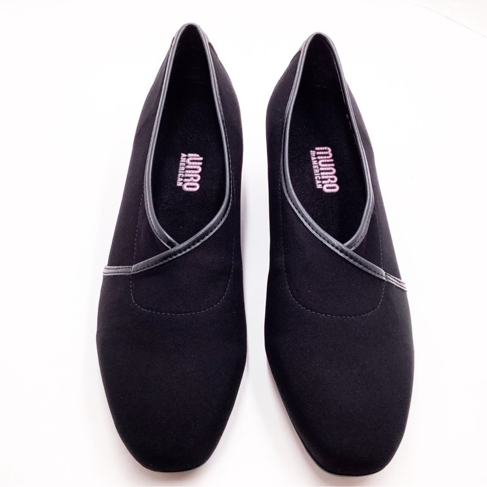 Munro Dana American Stretch Wedge Sz 8